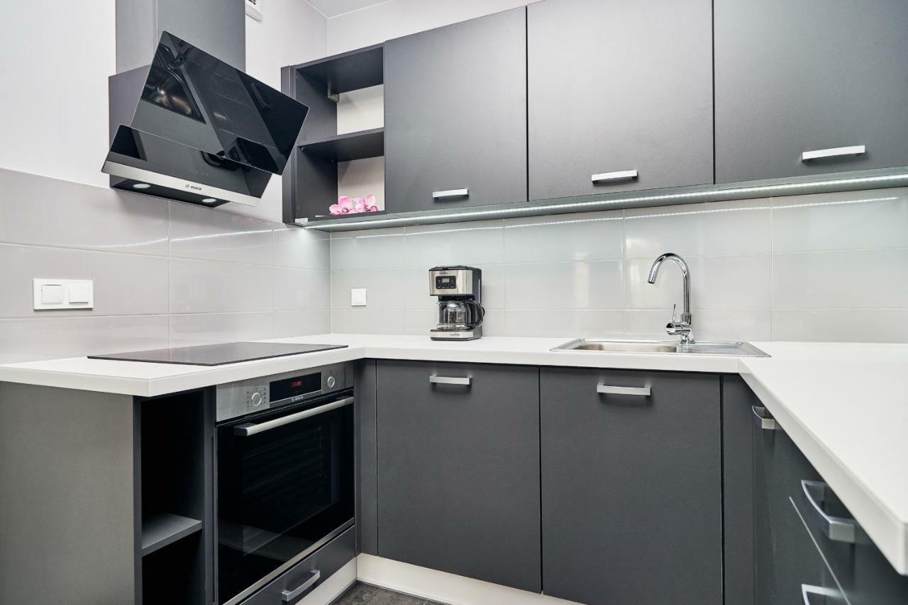 Apartment Swistackiego With Free Garage By Renters Wroclaw